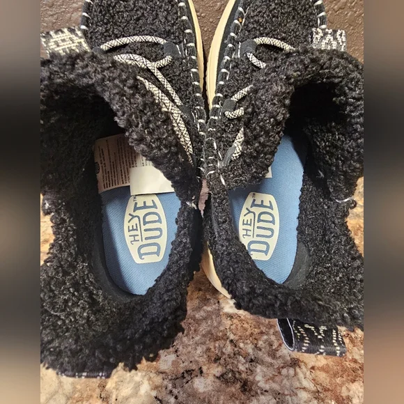Hey Dude Cozy Black Sherpa Lace-Up Moccasin Slip On SIZE 6 - Picture 6 of 7